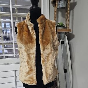 Women's Faux Fur Vest - Tan